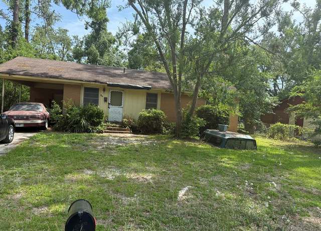 Property at 819 E Woodlawn Dr, Lowndes, GA 31602, 3 beds, 1 bath