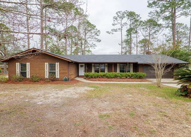 Property at 2236 Oakgrove Cir, Valdosta, GA 31602, 4 beds, 2 baths