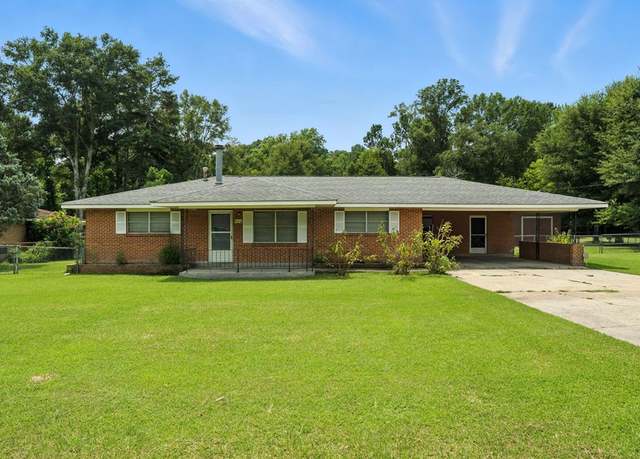 Property at 818 Meadowbrook, Tylertown, MS 39667, 3 beds, 2 baths