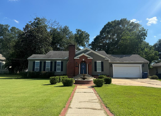 Property at 329 West Chippewa St, Brookhaven, MS 39601, 4 beds, 3 baths