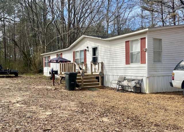 Property at 2119 County Line Rd, Summit, MS 39666, 3 beds, 2 baths