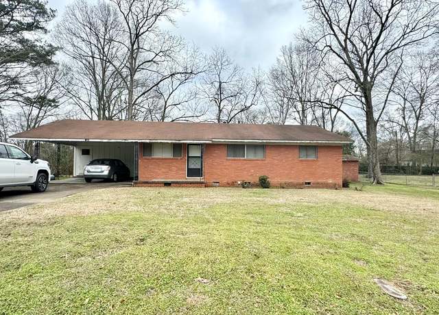 Property at 1009 South Jackson Ext, Brookhaven, MS 39601, 3 beds, 2 baths