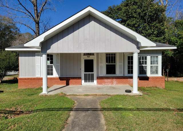 Property at 1406 Robb St, Summit, MS 39666, 4 beds, 3 baths