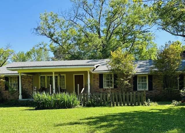 Property at 1965 Norman Trl, Brookhaven, MS 39601, 3 beds, 1 bath