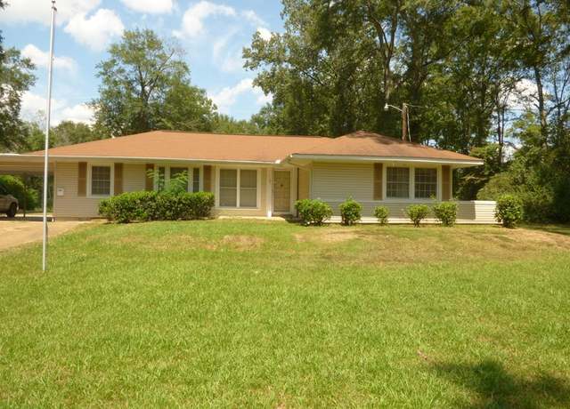 Property at 125 Albert St, Brookhaven, MS 39601, 2 beds, 2 baths