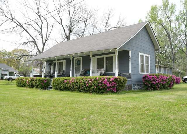Property at 1031 Pearl River Ave Ext, Mccomb, MS 39666, 4 beds, 2 baths
