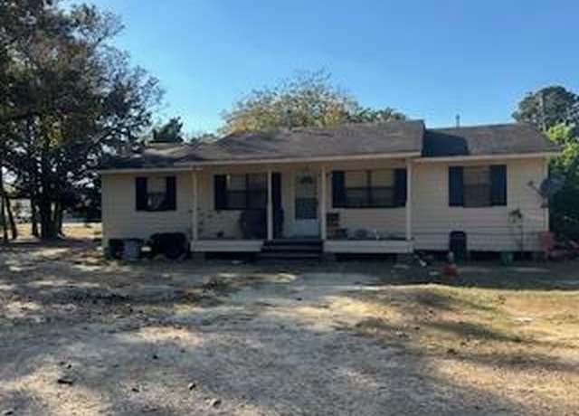 Property at 1093 Mccomb Holmesville, Mccomb, MS 39648, 4 beds, 2 baths