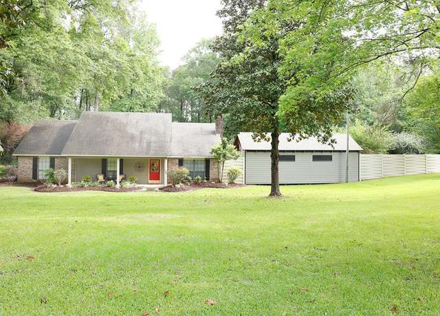 Property at 3157 Mccomb Holmesville Rd, Mccomb, MS 39648, 3 beds, 2.5 baths