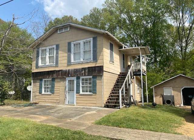 Property at 219 S Live Oak St, Mccomb, MS 39648, 3 beds, 2 baths