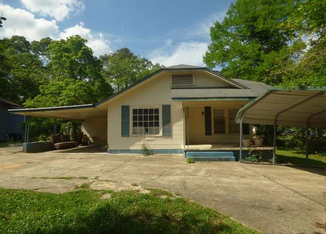 Property at 710 Beech St, Mccomb, MS 39648, 4 beds, 3 baths