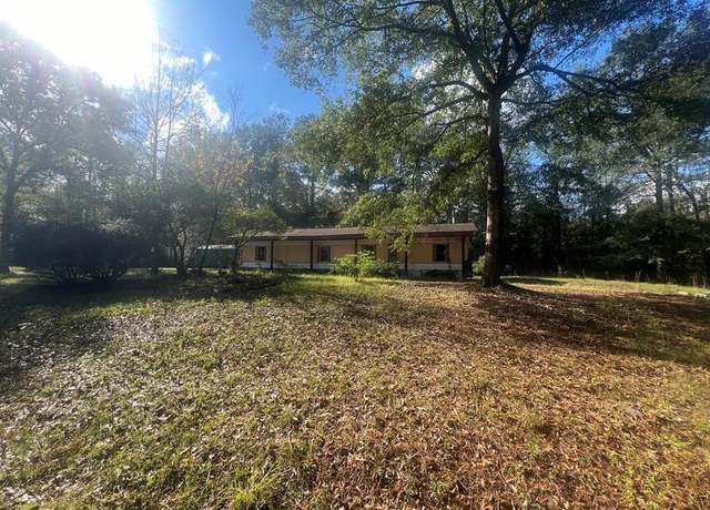 Property at 1027 Jeanette, Summit, MS 39666, 2 beds, 2 baths