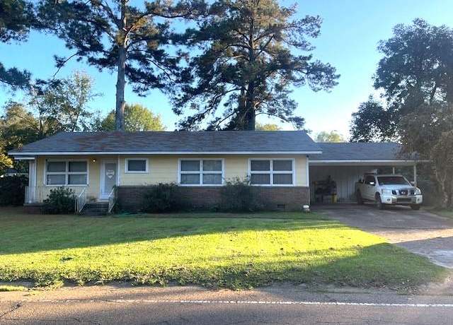 Property at 912 Lee Ave, Crystal Springs, MS 39059, 3 beds, 2 baths