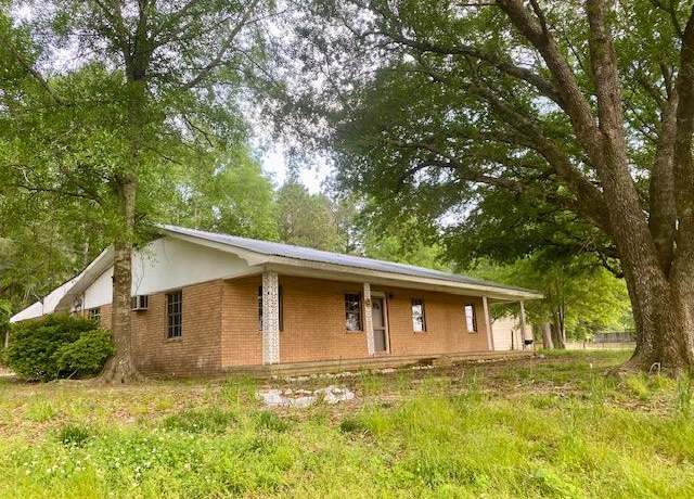 Property at 1034 Oak Tree Ln, Magnolia, MS 39652, 3 beds, 2 baths