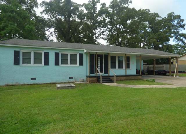Property at 215 Shelly Dr, Mccomb, MS 39648, 3 beds, 2 baths