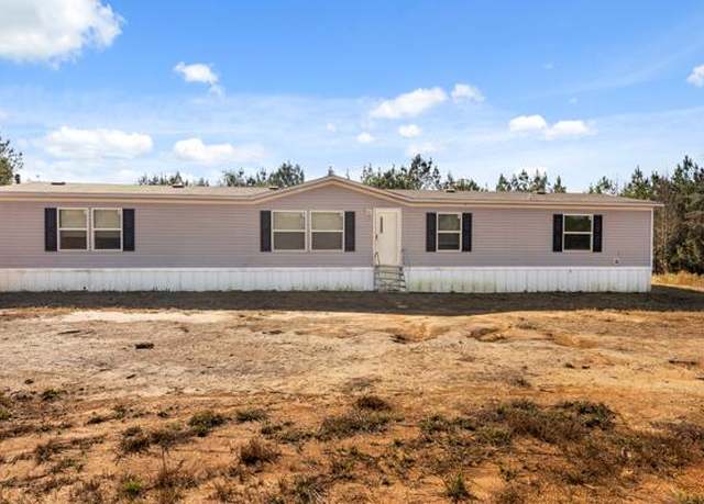 Property at 2073 Hartwell Rd, Summit, MS 39666, 5 beds, 3 baths
