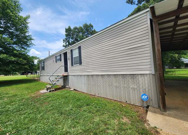 Property at 1043 Mallaieu Dr, Brookhaven, MS 39601, 2 beds, 2 baths