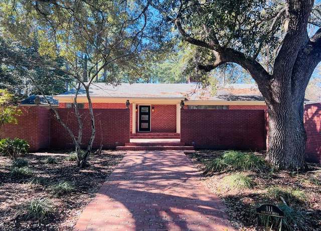 Property at 111 Oakview, Brookhaven, MS 39601, 4 beds, 4 baths