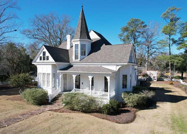 Property at 504 South Jackson St, Brookhaven, MS 39601, 5 beds, 4 baths