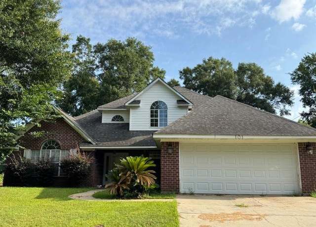 Property at 101 Thistledown Dr, Natchez, MS 39120, 4 beds, 2.5 baths