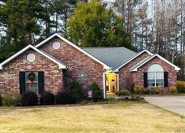 Property at 109 Fox Run, Mccomb, MS 39648, 3 beds, 2 baths