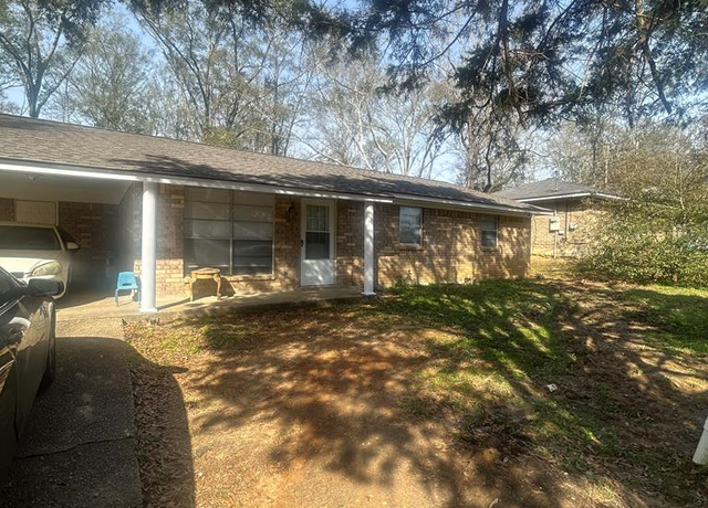 Property at 350 Price St, Magnolia, MS 39652, 3 beds, 1.5 baths