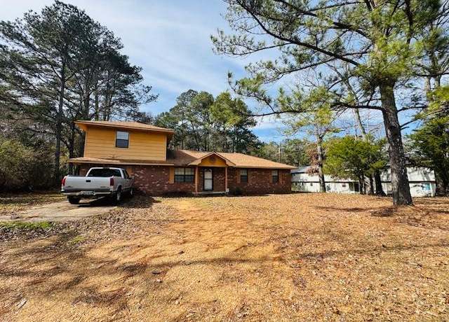 Property at 1073 Martin Luther King Dr, Summit, MS 39666, 4 beds, 1.5 baths