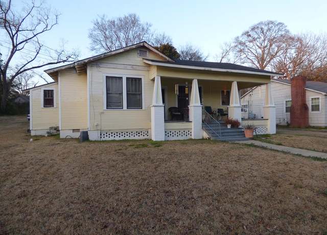 Property at 326 W Court St, Brookhaven, MS 39601, 4 beds, 3 baths