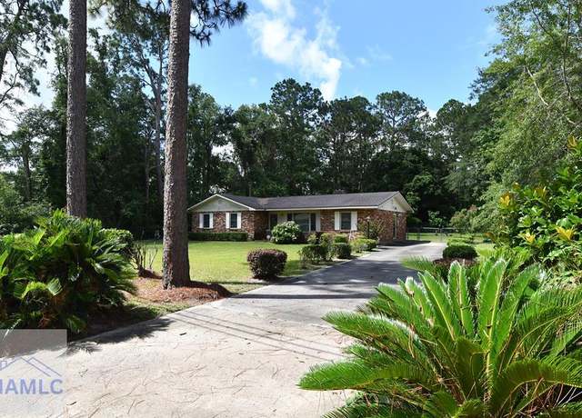 Property at 1024 East Plum St, Jesup, GA 31546, 3 beds, 2 baths