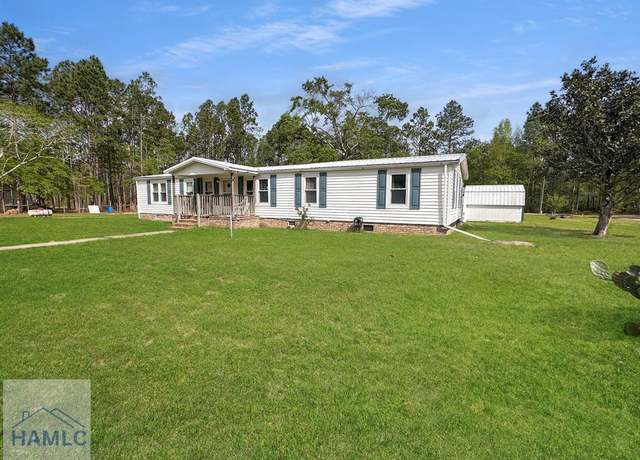 Property at 175 Oak Lake Dr, Hinesville, GA 31313, 4 beds, 2 baths