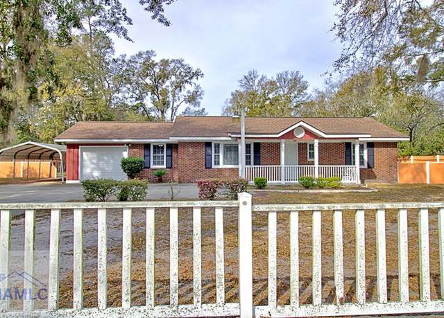 Property at 607 South Main St, Hinesville, GA 31313, 3 beds, 1.5 baths