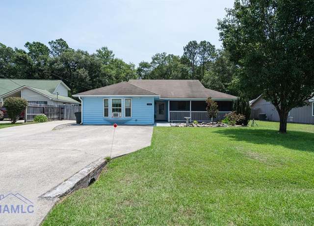 Property at 1332 Forest Lake Dr, Hinesville, GA 31313, 4 beds, 2 baths