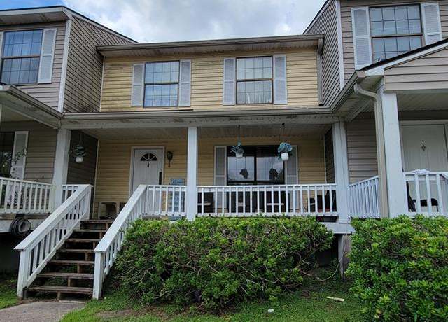 Property at 912 Pineland Ave #23, Hinesville, GA 31313, 3 beds, 2.5 baths