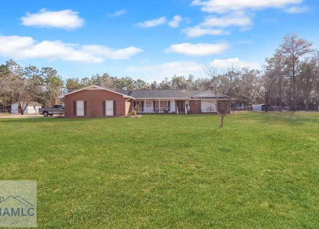Property at 140 Forest Dr, Jesup, GA 31545, 4 beds, 3 baths