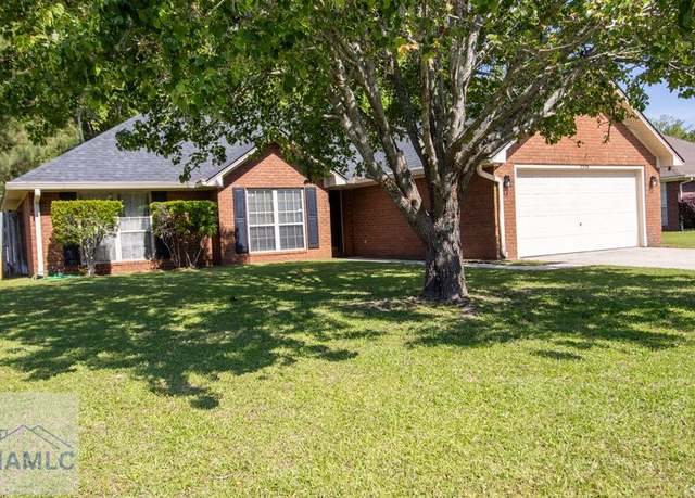 Property at 2376 Rowe St, Hinesville, GA 31313, 3 beds, 2 baths