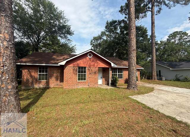 Property at 936 Pineland Ave, Hinesville, GA 31313, 3 beds, 2 baths