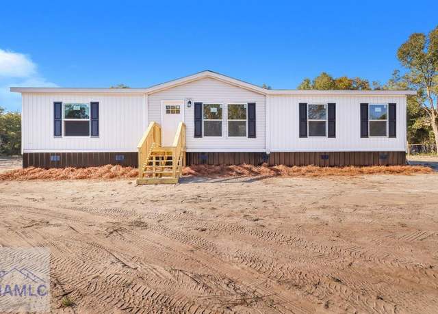Property at 1344 Oak St, Jesup, GA 31545, 4 beds, 2 baths