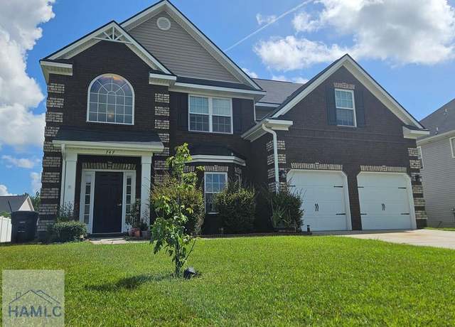 Property at 747 English Oak Dr, Hinesville, GA 31313, 5 beds, 3 baths