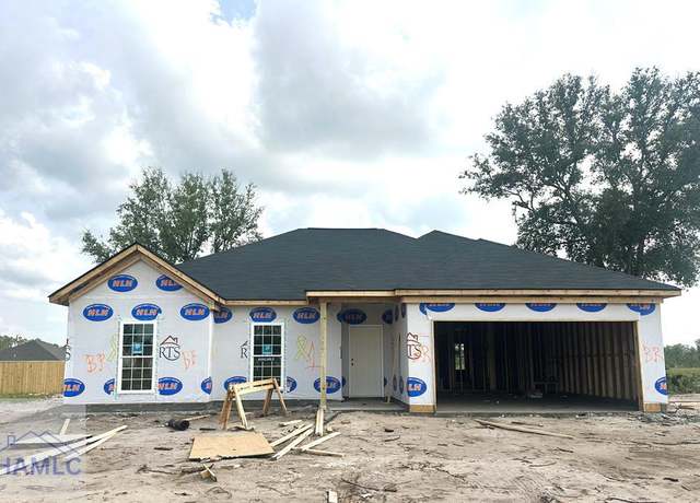 Property at 63 Deer Meadow Way, Allenhurst, GA 31301, 4 beds, 2 baths