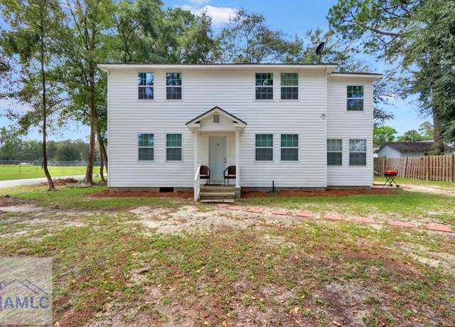 Property at 548 East Orange St, Jesup, GA 31546, 4 beds, 2 baths