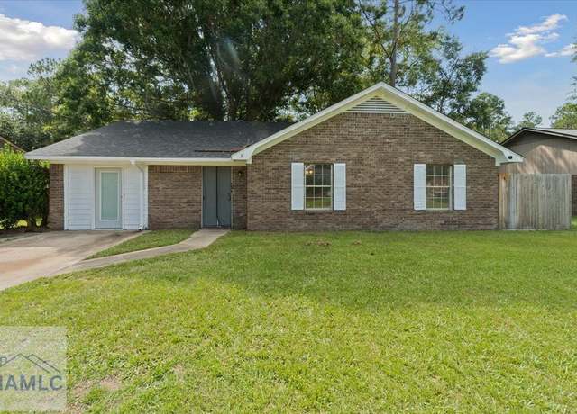 Property at 832 Ridgewood Way, Hinesville, GA 31313, 4 beds, 2 baths