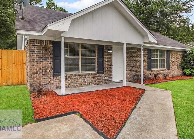 Property at 664 Demere St, Hinesville, GA 31313, 3 beds, 2 baths