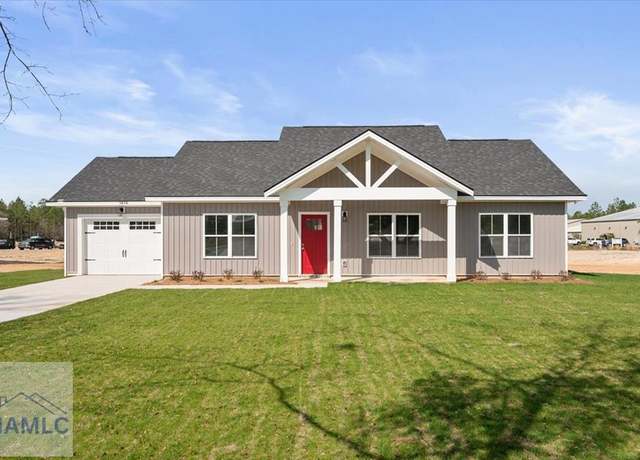 Property at 1814 Palm St, Jesup, GA 31545, 3 beds, 2 baths