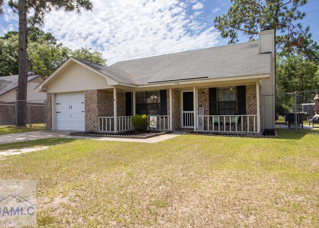Property at 776 Madison Dr, Hinesville, GA 31313, 3 beds, 2 baths