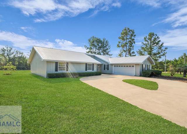 Property at 834 Foxwood Cir, Jesup, GA 31545, 3 beds, 2.5 baths