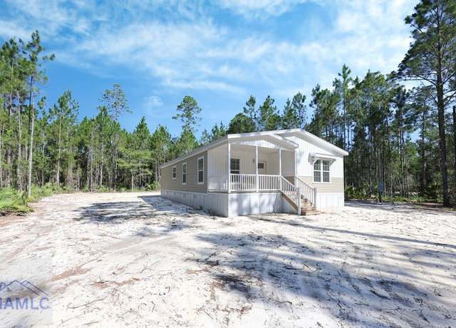 Property at 7132 Waycross Hwy, Jesup, GA 30427, 3 beds, 2 baths