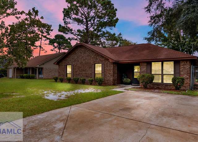Property at 781 Madison Dr, Hinesville, GA 31313, 3 beds, 2 baths