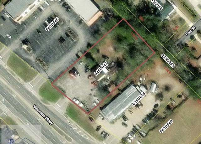 Property at 772 Veterans Pkwy, Hinesville, GA 31313