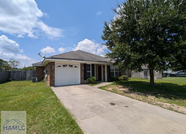 Property at 202 Augusta Way, Hinesville, GA 31313, 3 beds, 2 baths