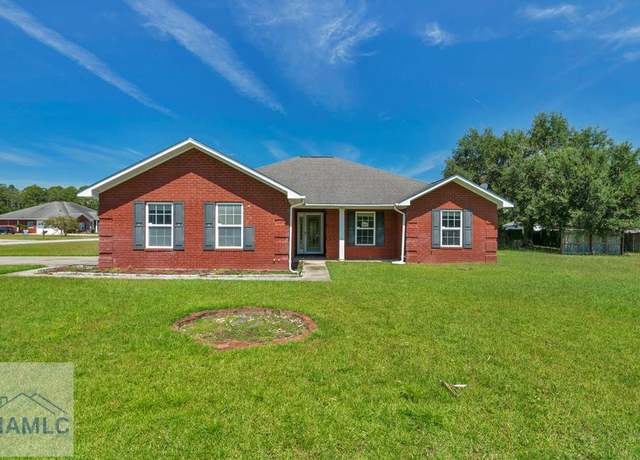 Property at 108 Appling St, Hinesville, GA 31313, 3 beds, 2 baths
