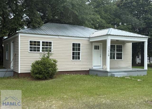 Property at 1226 West Orange St, Jesup, GA 31545, 2 beds, 1 bath